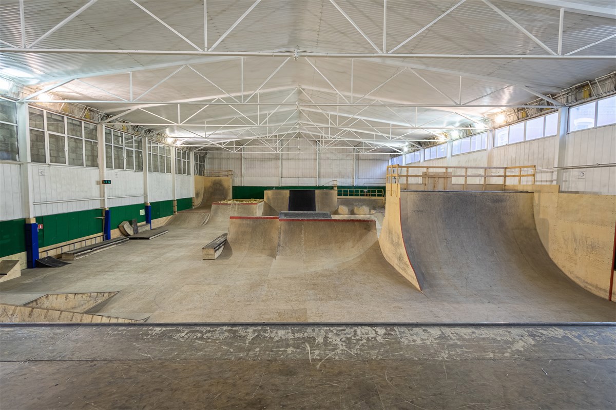 Роллердром, скейт-парк крытый